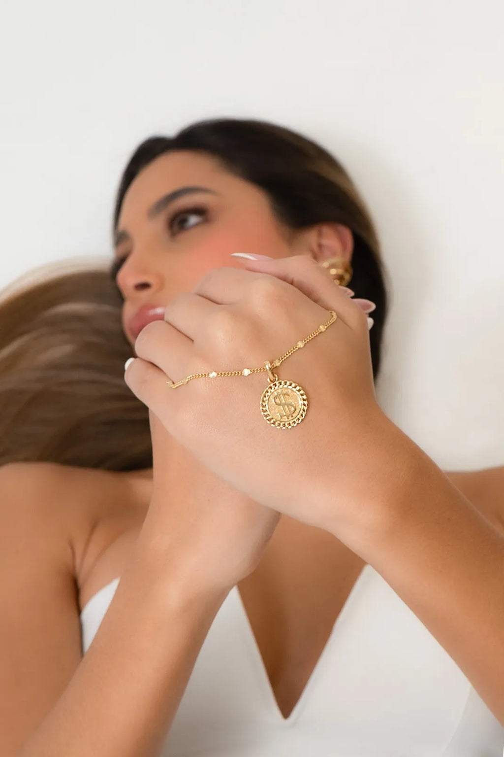 Dije Signo Peso - Orux, oro laminado 18K - foto 3