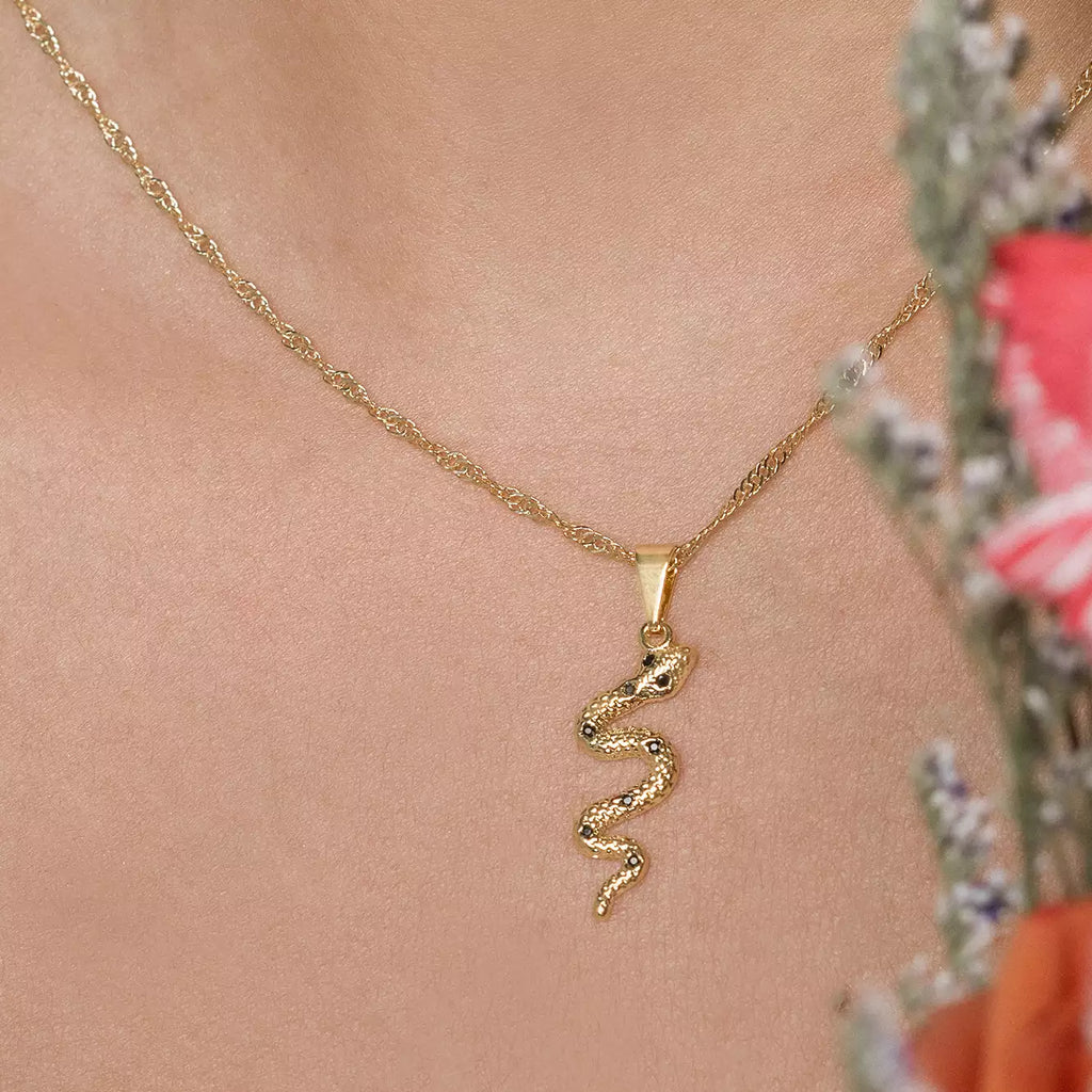 Dije Serpiente Negra - Orux, oro laminado 18K - foto 2
