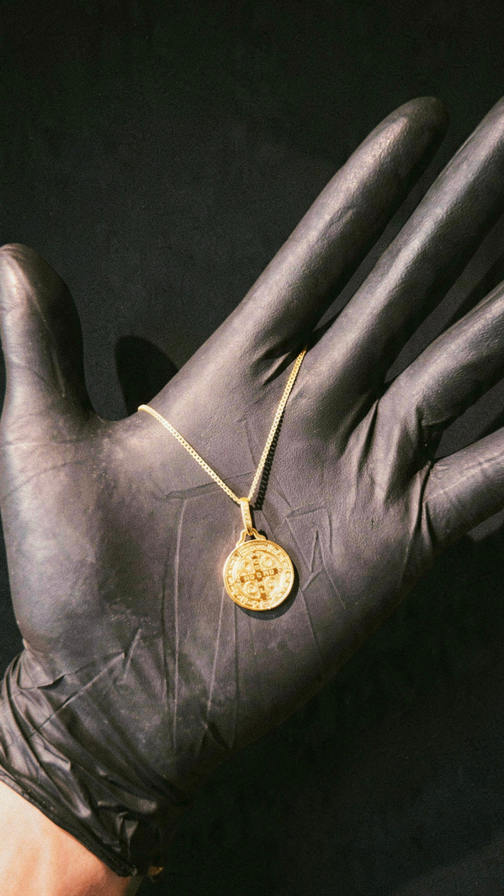 Promo Cadena Cubanita 1.5mm con Medalla San Benito - Orux oro laminado 18K - foto 2