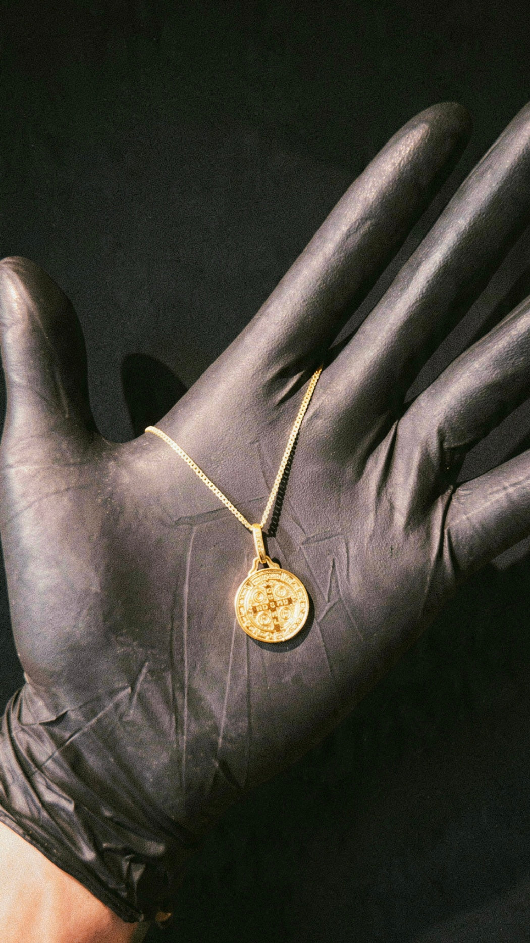 Promo Cadena Cubanita 1.5mm con Medalla San Benito - Orux oro laminado 18K - foto 2